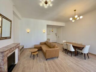  Appartement à louer 3 pièces 82 m²