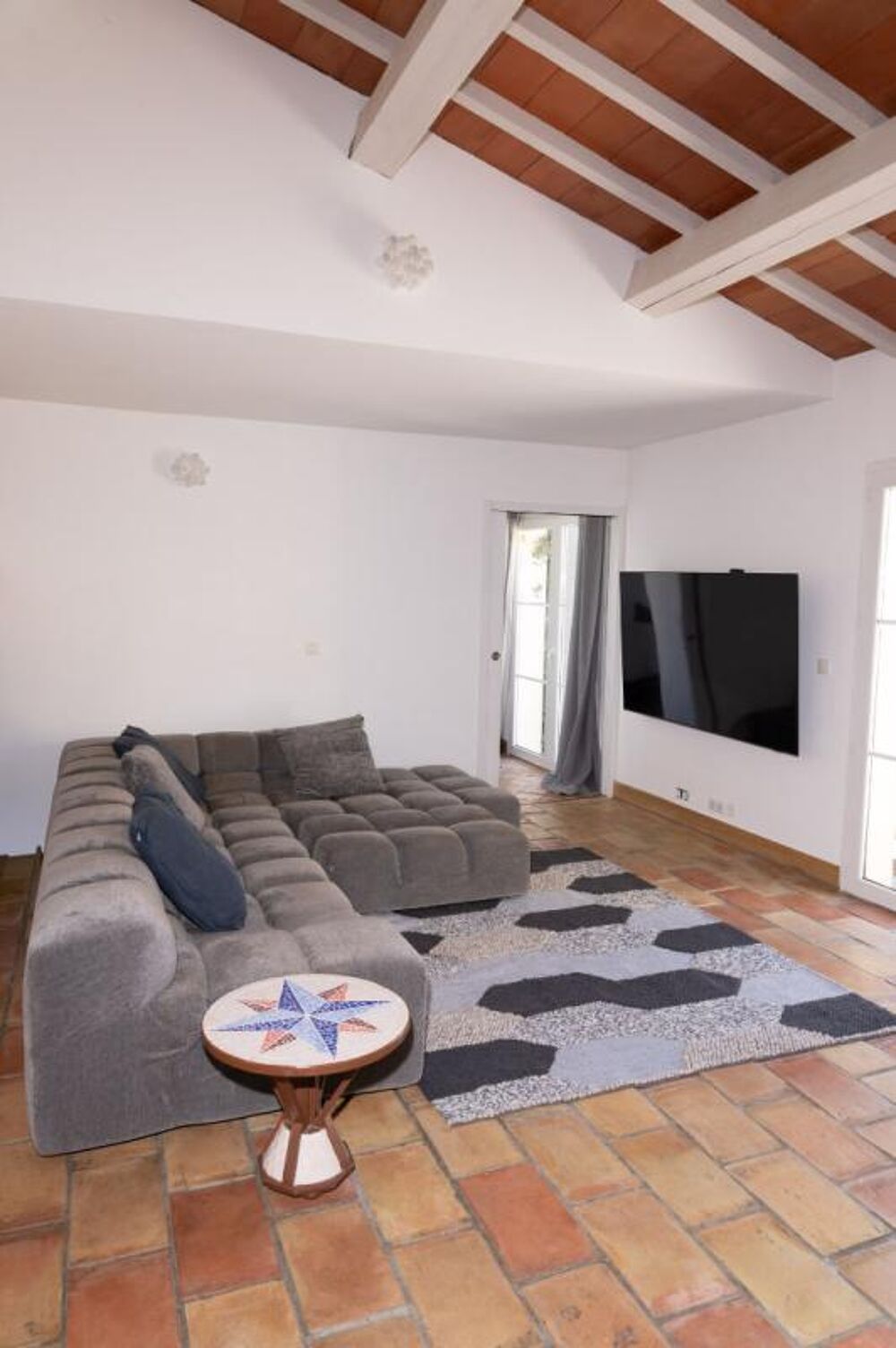 VILLA PROCHE CENTRE VILLE CEYRESTE