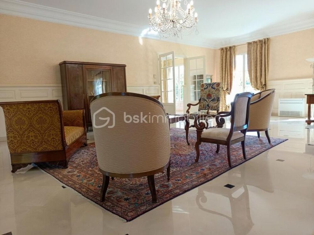 à vendre  Propriété/château Saint-Cyr-sur-Loire (37540)
