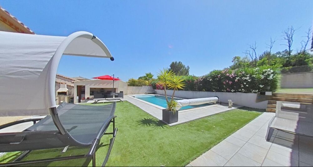 Maison Ouveillan 4 pièce(s) 90 m2, piscine, garage