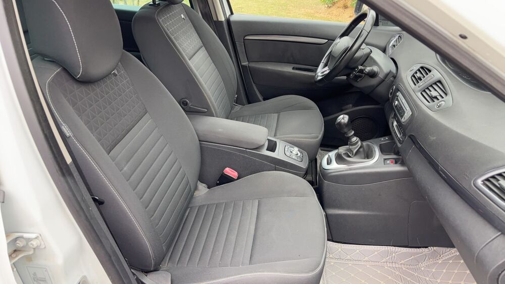 Sc&eacute;nic III 1.2 Tce 115 Limited 2014 occasion 60800 Crepy En Valois