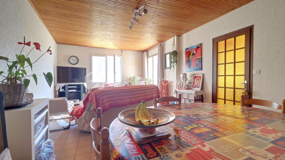 MAISON 2 CHAMBRES, 2 GARAGES CENTRE VILLE