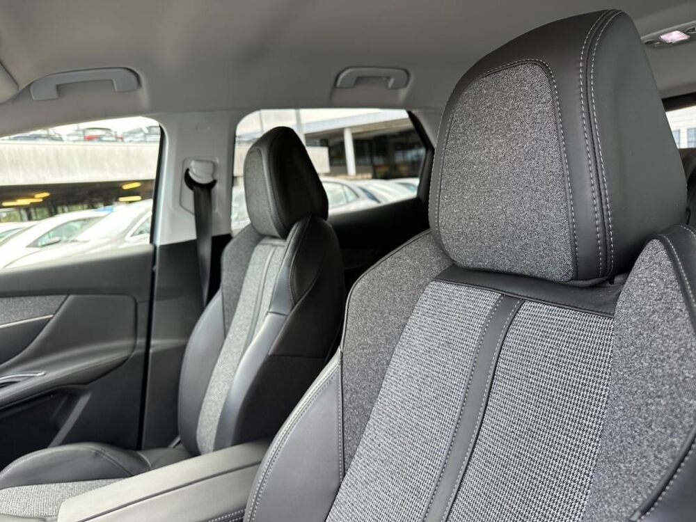 3008 II 1.2 PURETECH 130 ALLURE 2018 occasion 78240 Chambourcy