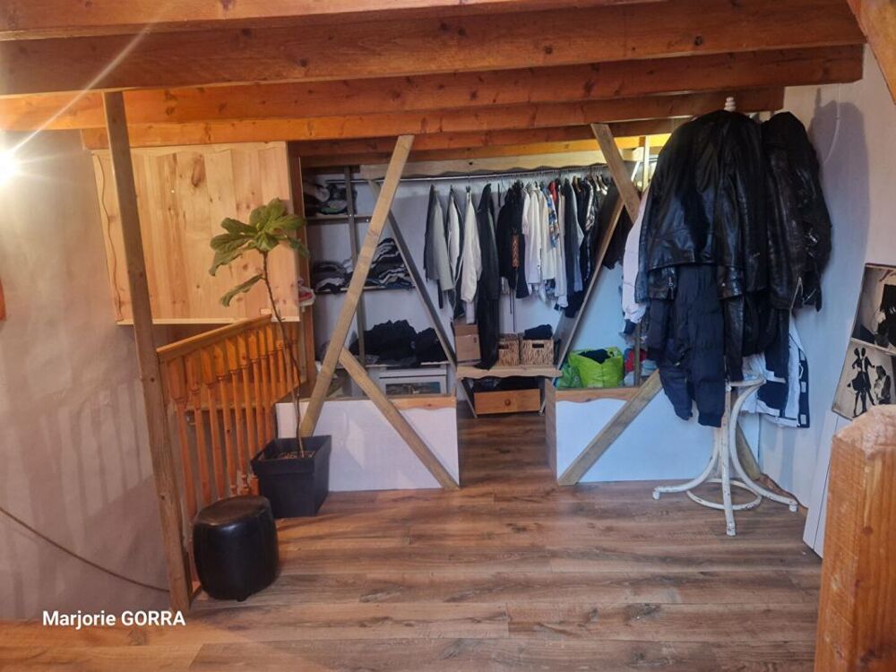 NANS LES PINS MAISON DE VILLAGE T3