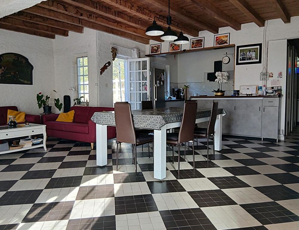 Maison à vendre 3 pièces LUCHAPT (86)