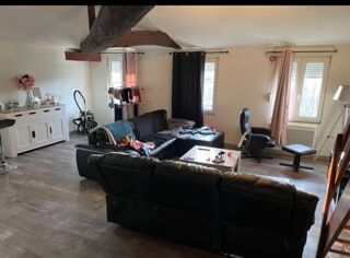  Immeuble à vendre 15 + pièces 270 m²