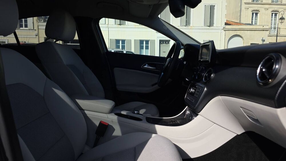 Classe A 180 122 7G-Tronic Sensation 2013 occasion 17300 Rochefort