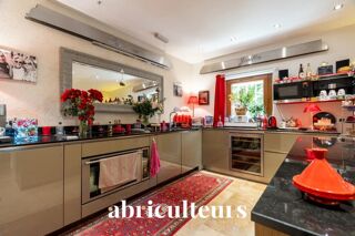  Maison à vendre 15 + pièces 495 m²