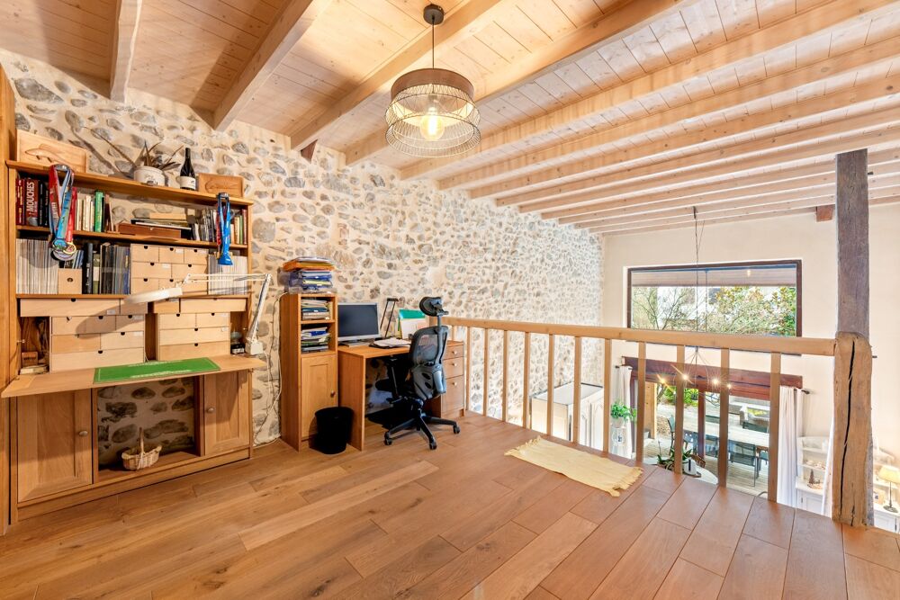 Vente Maison À VENDRE – Charmante ferme rénovée avec gîte indépendant et grange – Prévessin-Moëns Prevessin moens