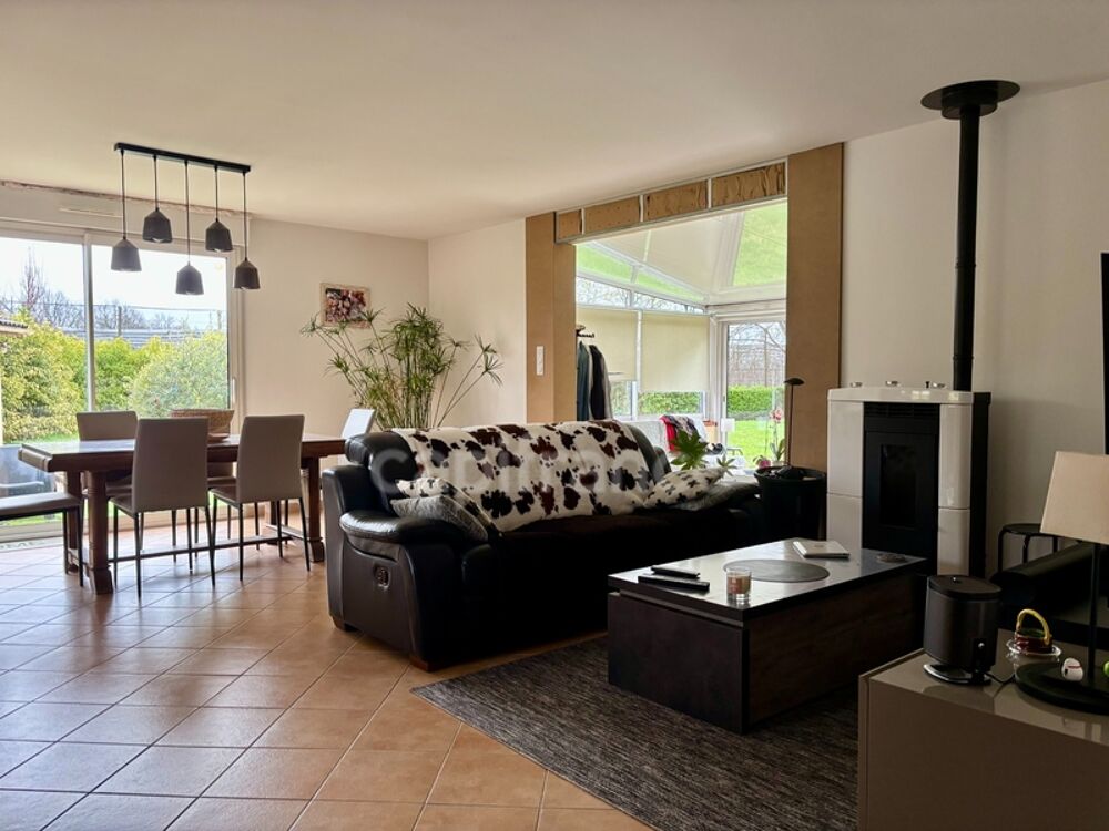 Vente Maison Belle maison de plain-pied avec piscine et terrain de 2000 m², au calme et sans vis-à-vis à Montauban (82) Montauban