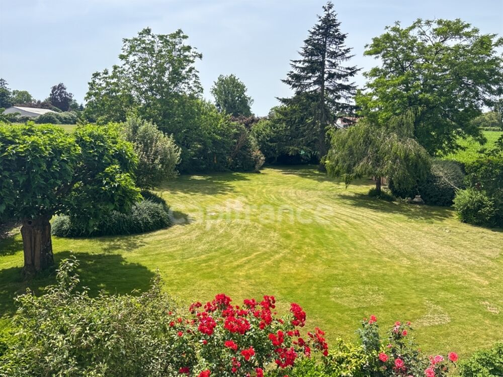 YVRE L'EVEQUE (72) côté Prémartine Maison sur sous sol 4 chambres et un bureau sur 6 800 m2