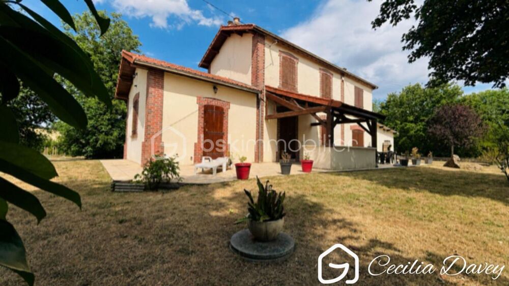 Vente Propriété/Château *** Nouveauté : Véritable coup de cœur pour cette propriété de caractère rare, mêlant authenticité, confort et sérénité, offrant Sens