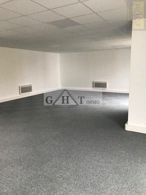   ENTREPOT BUREAU 221 M² A LOUER BUSSY SAINT GEORGES 