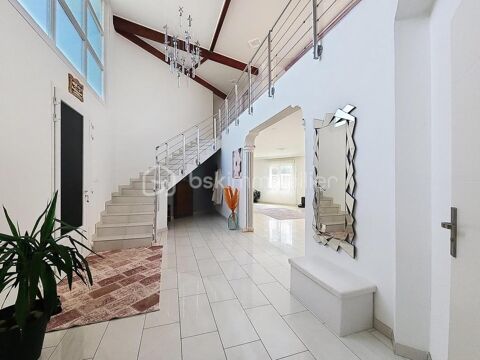   Thomassot Sonia Maison - 7 pi�ce(s) - 280 m�