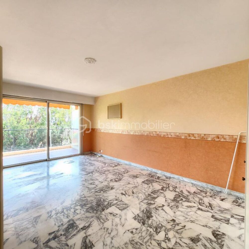 Vente Appartement Grand 2 pièces avec terrasse de 19 m², aperçu mer, parking et cave Nice