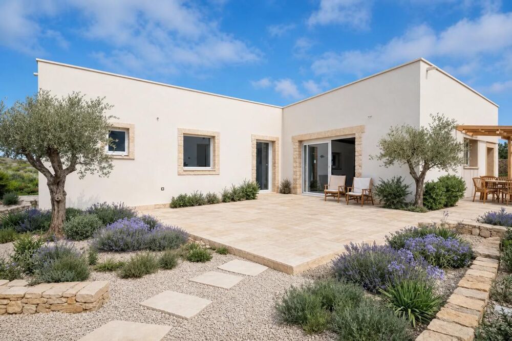 Maison moderne avec piscine à Fitou