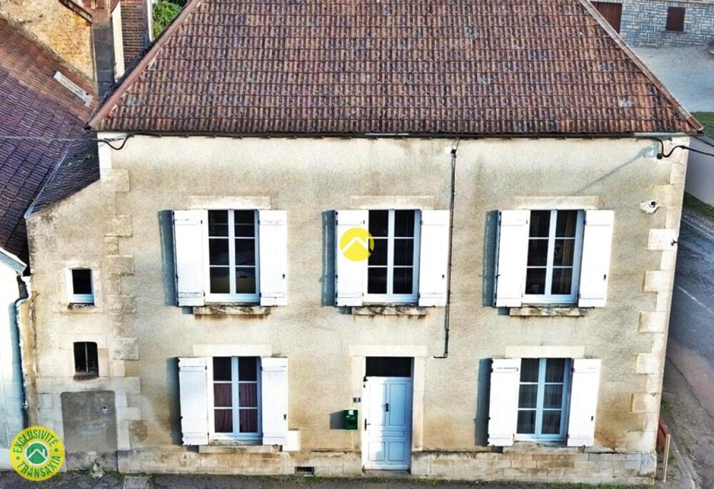 MAISON AVEC COUR et JARDIN