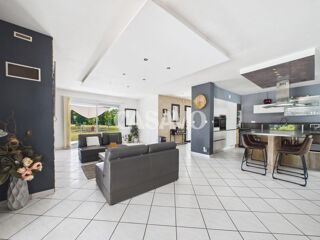  Villa à vendre 8 pièces 189 m²