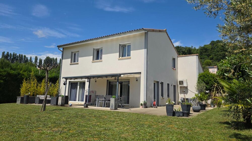 Maison comptemporaine 6 pièces 185 m2