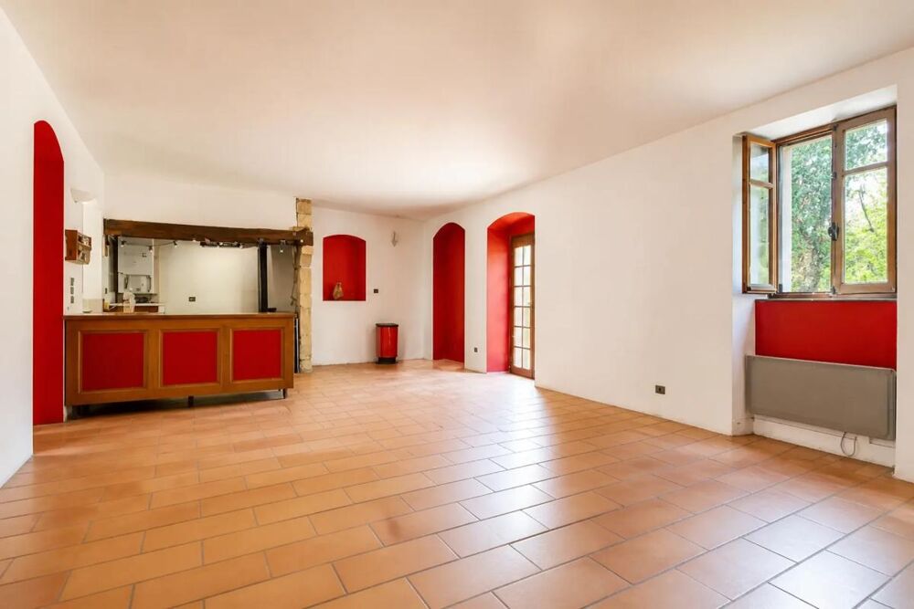 Maison en pierres de 6 pièces de 195 m² à Lablachère