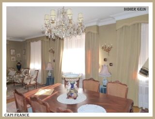  Maison  vendre 15 + pices 663 m