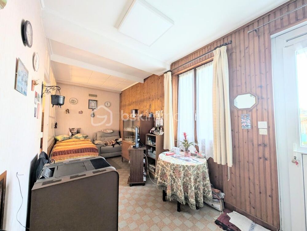 Maison de ville 168 m²  5 chambres  Possibilité 2 logements  Grand potentiel  Château-Renard