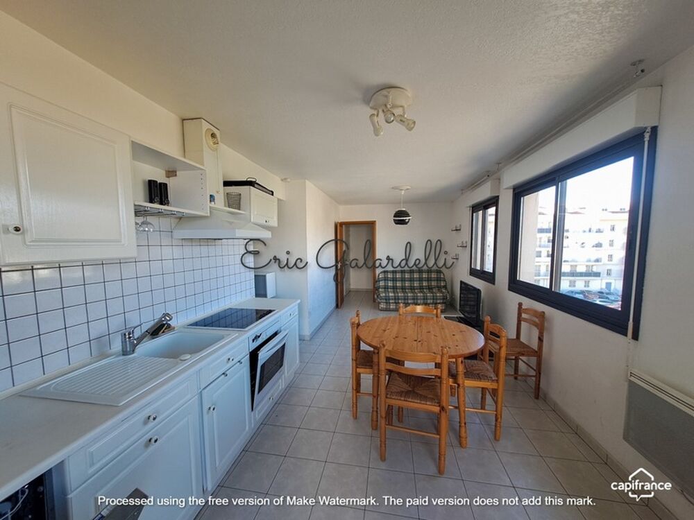 PORT DE PROPRIANO : Votre appartement 3 pièces en duplex lumineux et calme sur cour en plein centre ville, plage et port au pi