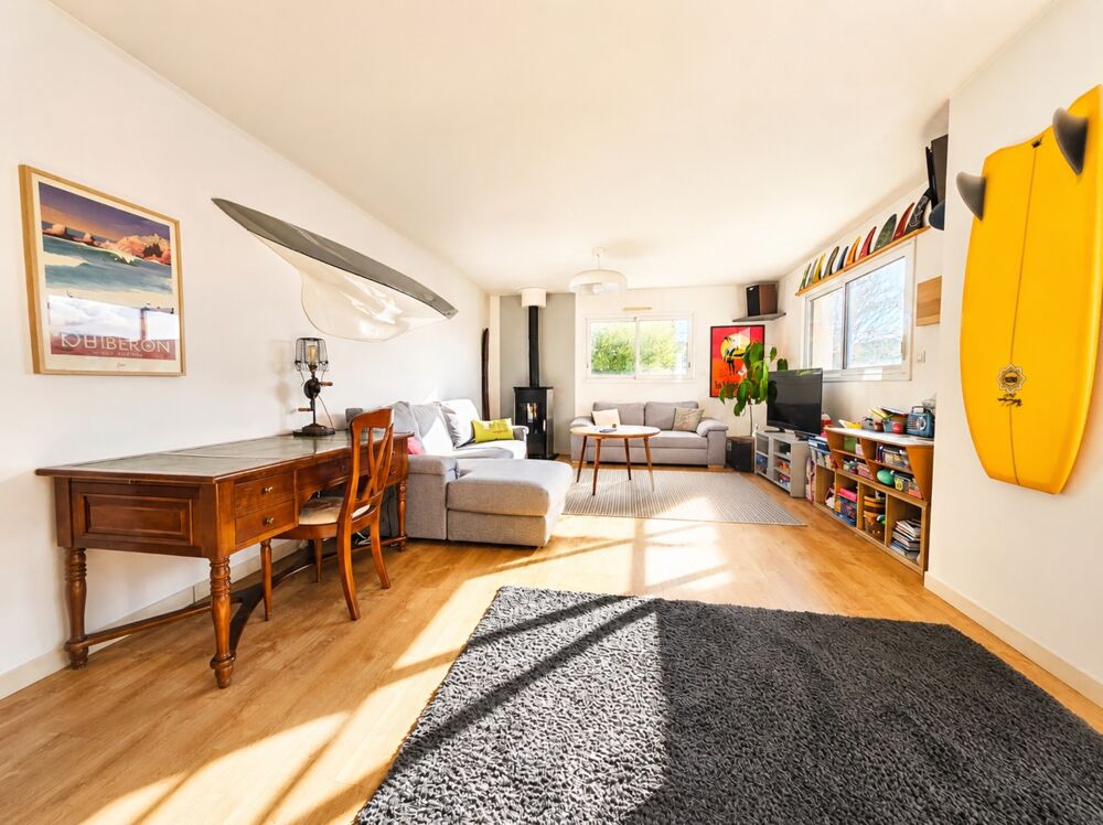 Maison contemporaine de 175 m²  Vie de plain-pied  Centre de Lannilis