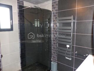  Propri�t�/ch�teau � vendre 7 pi�ces 131 m�