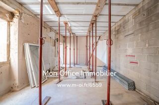  Immeuble à vendre 15 + pièces 220 m² Marseille