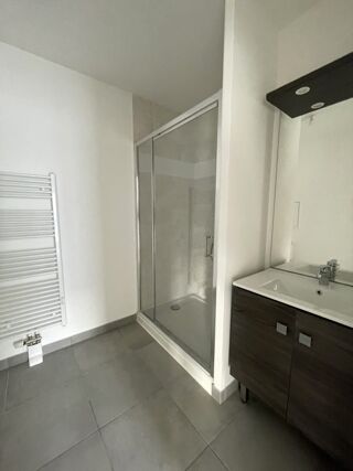  Appartement à louer 2 pièces 47 m²