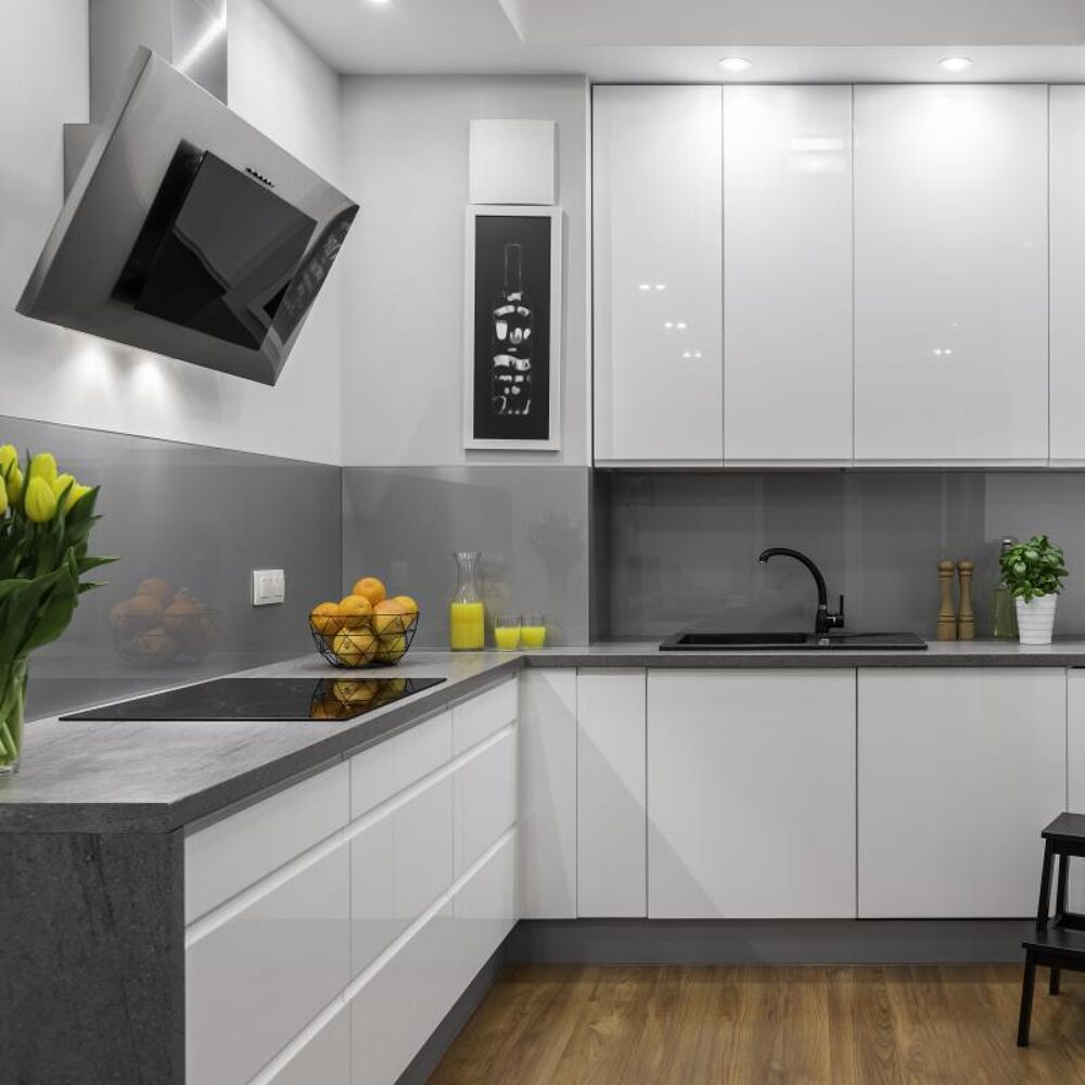 Vente Appartement **RARE OPPORTUNITÉ: 3 PIÈCES AVEC TERRASSE ET PARKING IDÉALEMENT SITUÉ** Chatou
