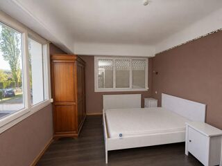  Immeuble à vendre 15 + pièces 676 m²