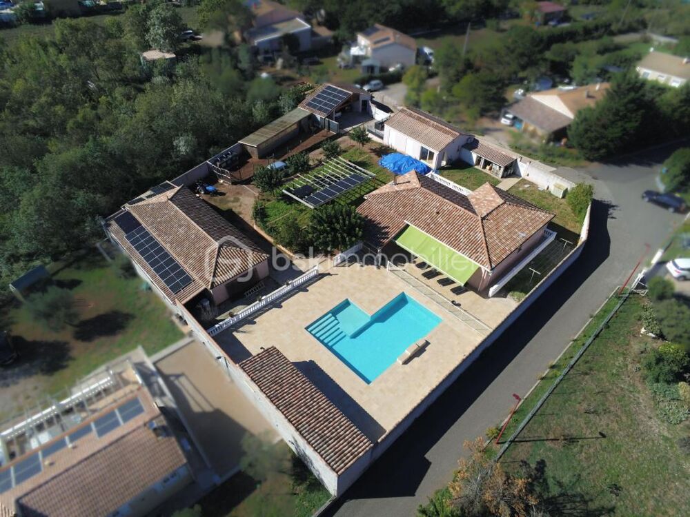 à vendre  Propriété/château La Tour-sur-Orb (34260)