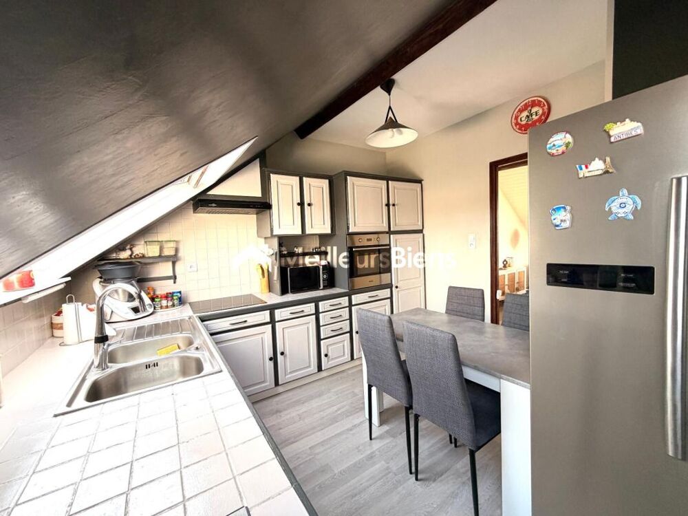 Vente Appartement charmant T5 pièces à Belfort - 78 m² - 3 chambres - dernier étage Belfort
