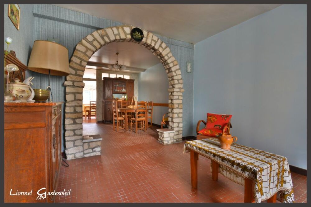Vente Maison Maison de ville à vendre à rénover 2 chambres avec cour et petite dépendance à SAINTE FOY LA GRANDE (33) Sainte foy la grande