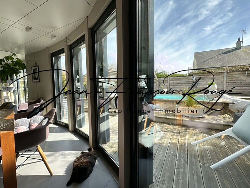 AGON-COUTAINVILLE, à 600 mètres de la plage, superbe maison d'architecte construite en 2007 d'une surface de 320 m², avec piscin