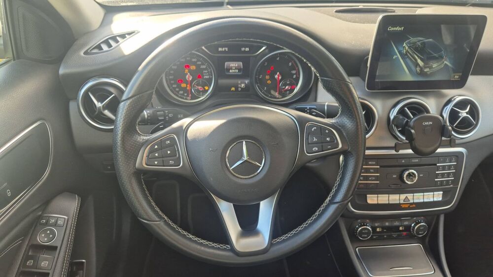 Classe GLA 200 d 136 7G-DCT Sensation 2017 occasion 03250 Laprugne