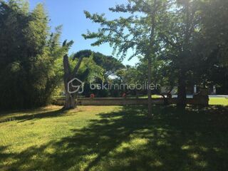  Terrain  vendre 734 m