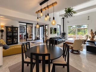  Villa à vendre 6 pièces 222 m²