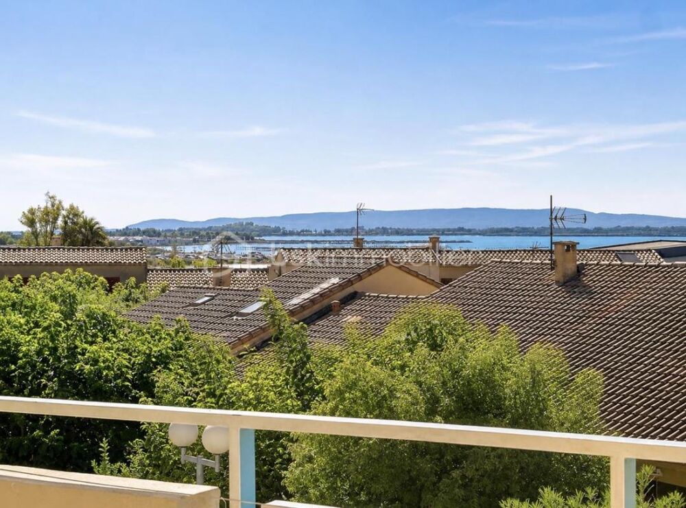 Vente Duplex/Triplex EXCLUSIVITÉ *** PALAVAS-LES-FLOTS – RIVE DROITE – T2 BIS EN DUPLEX RÉNOVÉ – TERRASSE – PARKING – À 50 M DE LA MER *** Palavas les flots