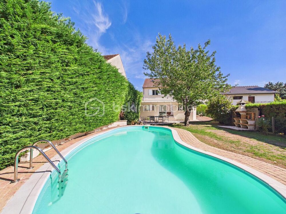 Vente Maison Maison avec Piscine et accès privé a l'Essonne Baulne