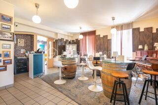  Immeuble � vendre 10 pi�ces 285 m�