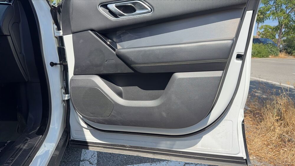 Range rover velar 2.0 D240 240 R-Dynamic S - Automatique Toit ouvrant 2018 occasion 83990 Saint Tropez