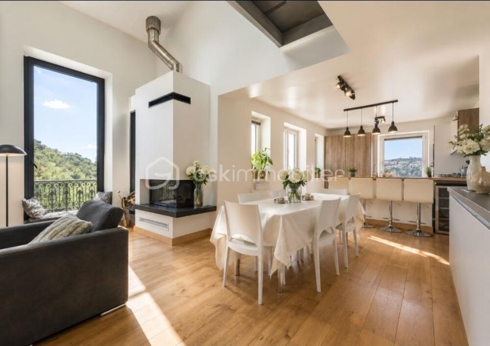 NICE GAIRAUT  DUPLEX DE CARACTÈRE AVEC ESPRIT MAISON ET 400 M² DE TERRAIN PRIVATIF