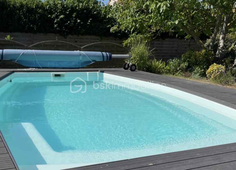 Vente Maison Découvrez cette maison familiale de plain pied avec piscine dans un cadre agréable Cabourg