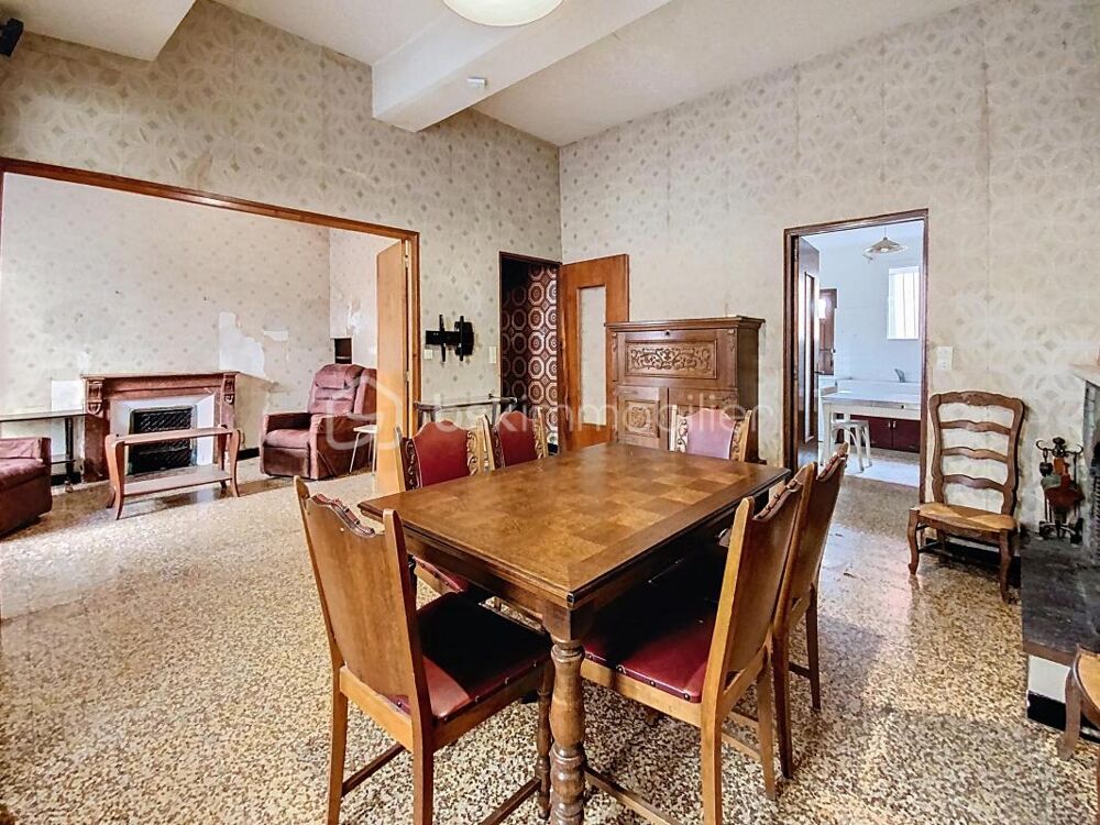 Maison de village au fort potentiel  263 m² habitables au coeur de Bessan !