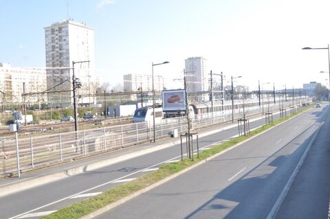 Orléans centre, à louer 141 m² de surface à vocation professionnelle, quartier gare 1718 45000 Orleans