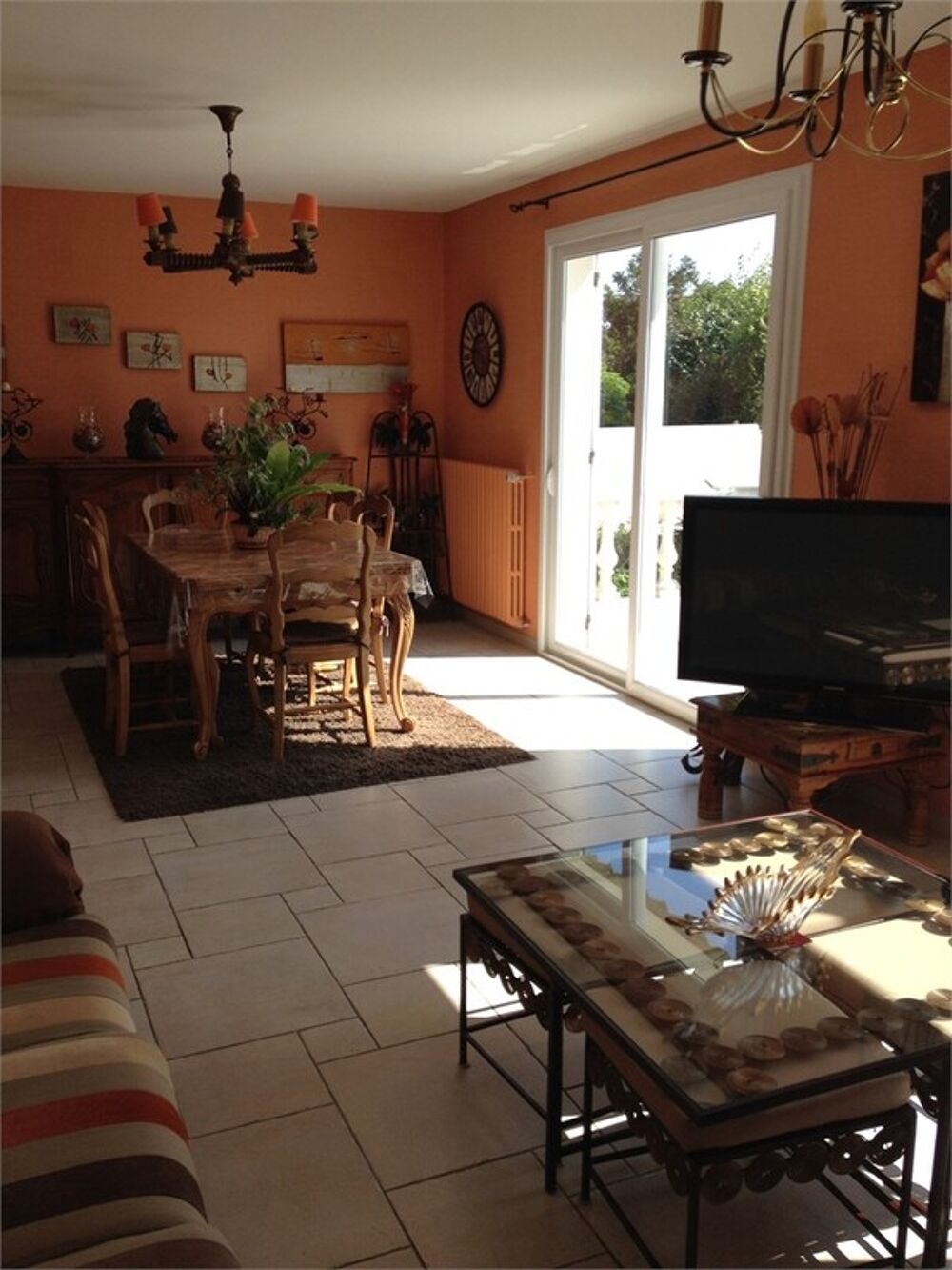 Vente Villa LAIROUX 85400 VILLA CONTEMPORAINE 4 CHAMBRES AVEC PISCINE GARAGE ET JARDIN PAYSAGE ENTIEREMENT CLOS Lairoux