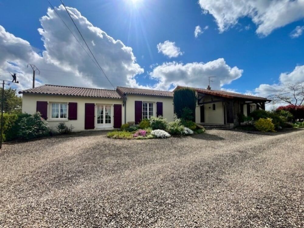 ? Maison familiale 7 pièces  186 m²  Plain-pied  Terrain arboré de 2200 m²  AIRVAULT (Barroux)